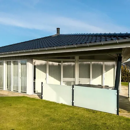 Feriehus Luxury Near - Three-bedroom