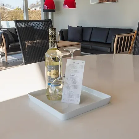 Feriehus Luxury Near - Three-bedroom Nedre Lysabild