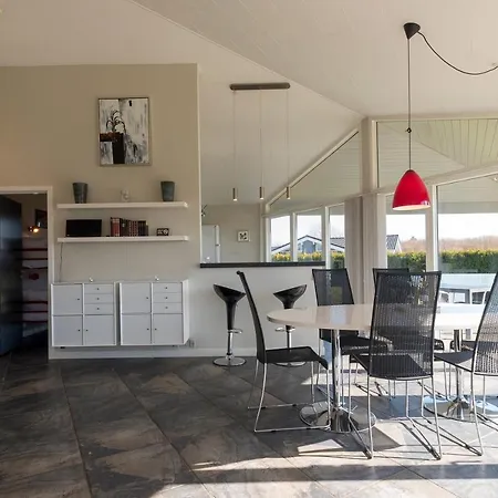 Luxury Near - Three-bedroom Nedre Lysabild